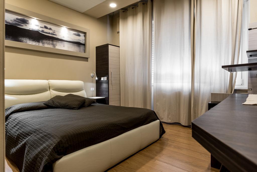 Hotel Royal Вівероне Екстер'єр фото