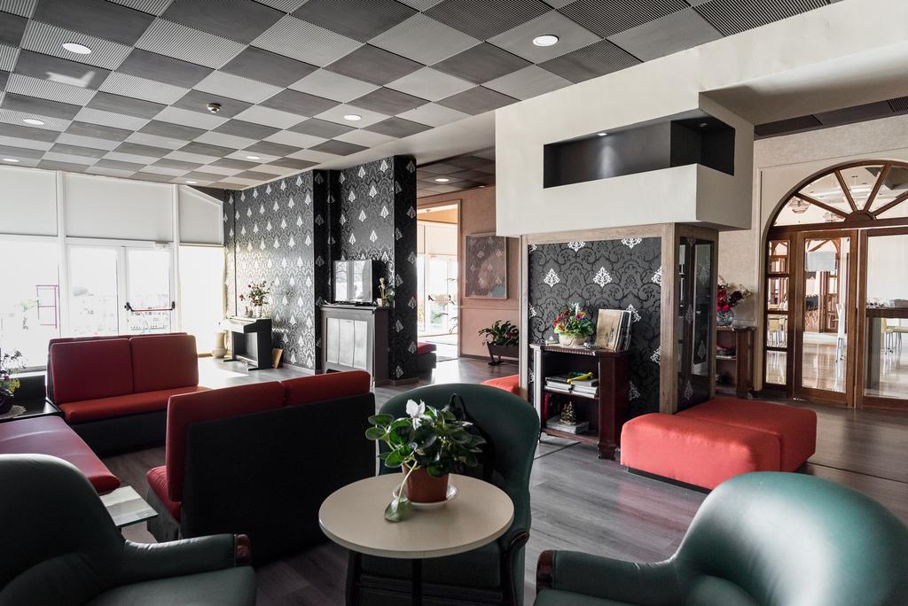Hotel Royal Вівероне Екстер'єр фото