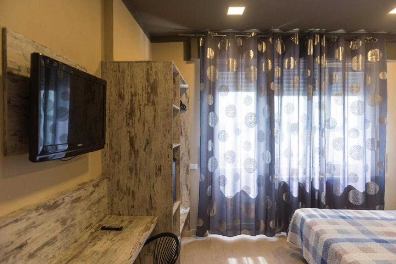 Hotel Royal Вівероне Екстер'єр фото